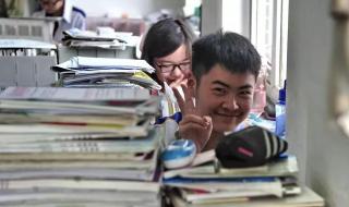 上课不要看小说 上课不要看小说